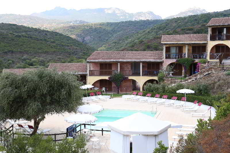 מרינה די פורטיסקו Residence Costa Ruja מראה חיצוני תמונה