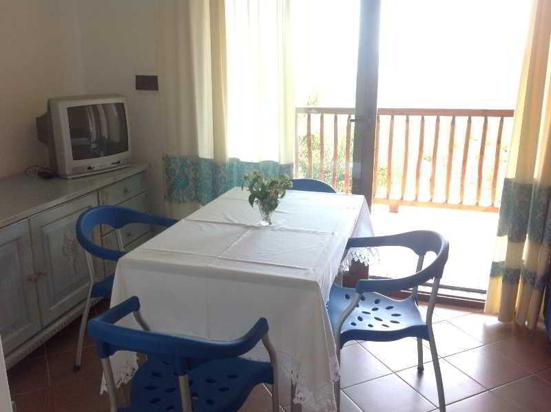 מרינה די פורטיסקו Residence Costa Ruja מראה חיצוני תמונה